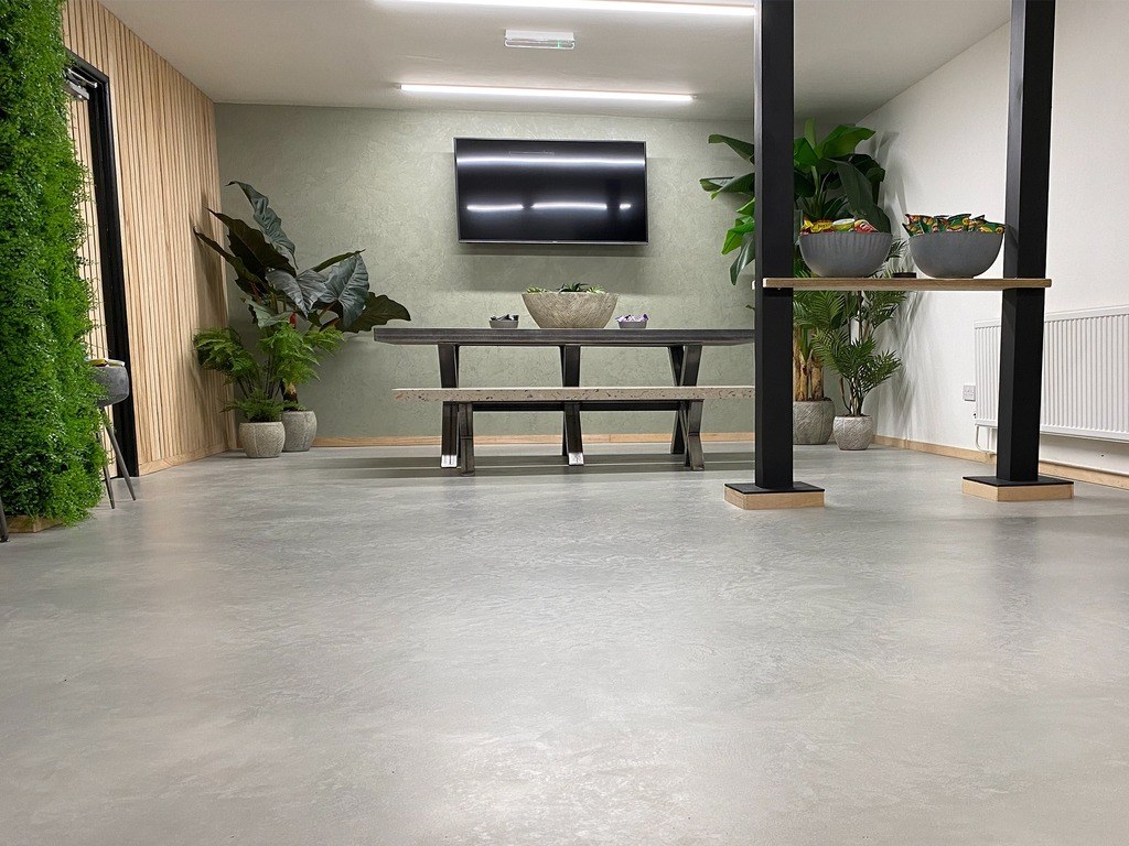 Travertino Statement Wall